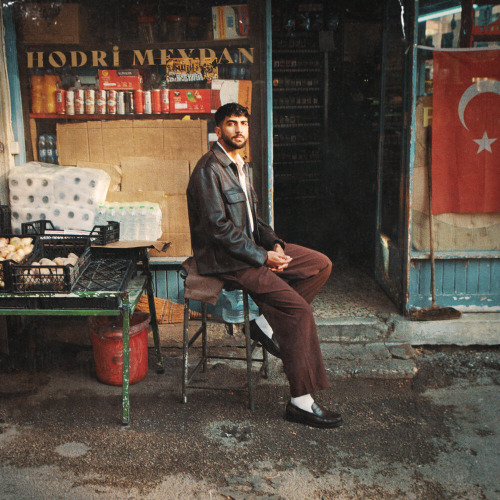Amo988 – Gel sen hodri meydan