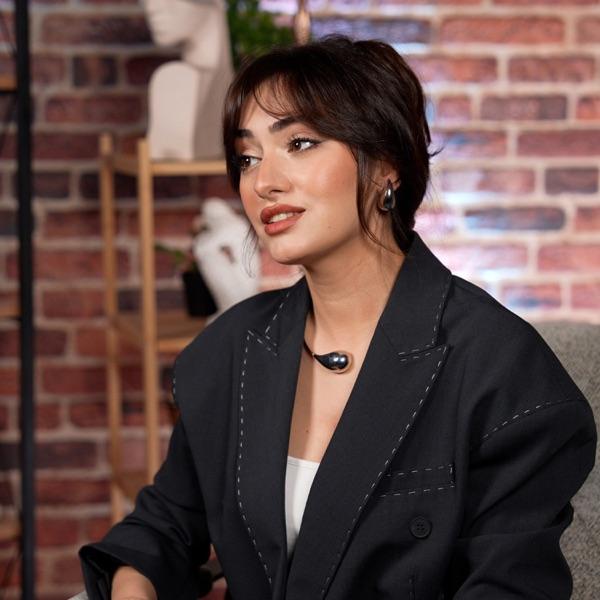 Ayten Rasul – Gelen Seni Soruyor
