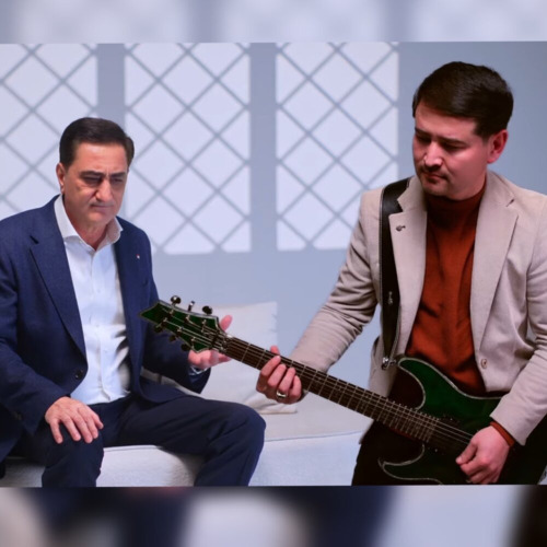 Döwran Saparow, Parahat Çaryýew – Akyl satmaň