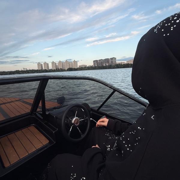 lowlife – тонешь во лжи