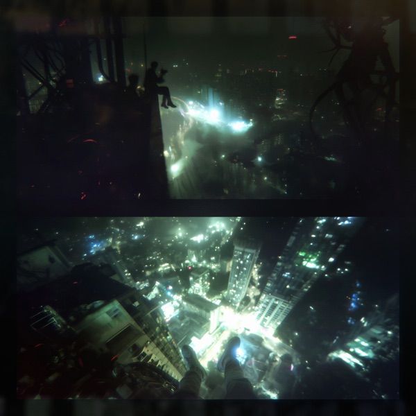 2047