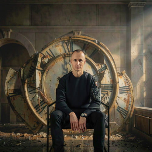 Турист, Спутница – Торговцы Временем