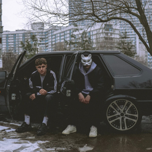 Серые дома